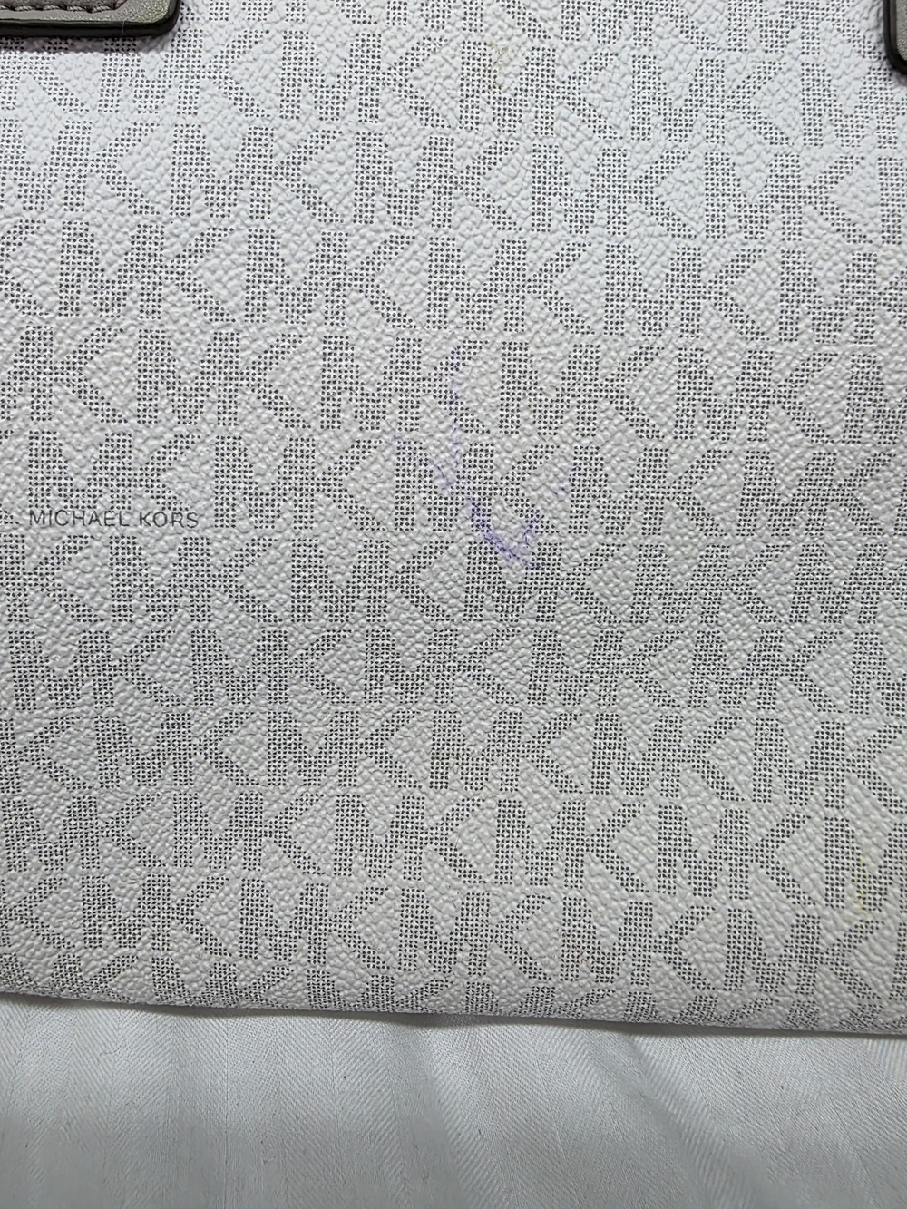 Michael Kors Gray & White Signature Tote with MK Charm - Picture 8 of 14